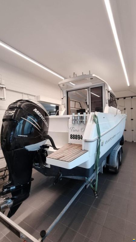 Atlantic Yachts Marine Adventure 780