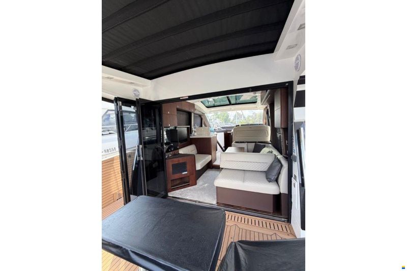 Galeon 410 HTC, 2024