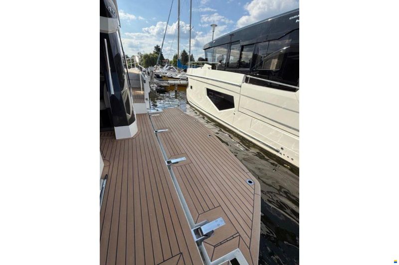 Galeon 410 HTC, 2024