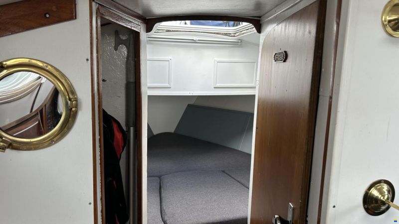 Sabre 27