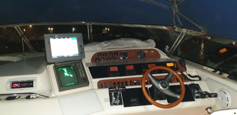 Sea Ray 450 Sundancer