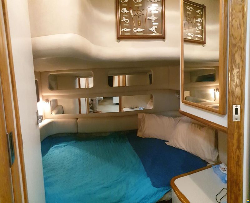 Sea Ray 450 Sundancer