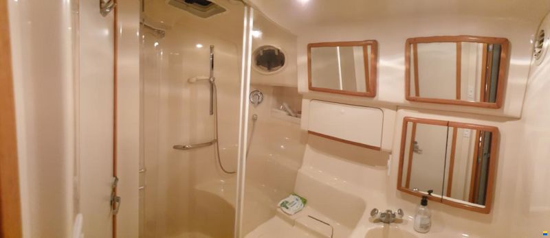 Sea Ray 450 Sundancer