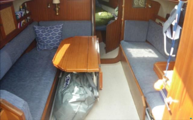 Jeanneau Aquila 28
