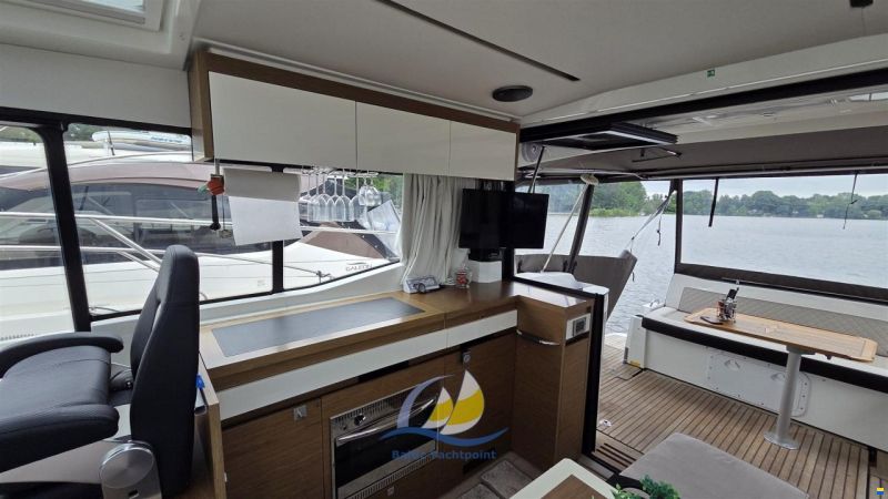 Jeanneau NC 37