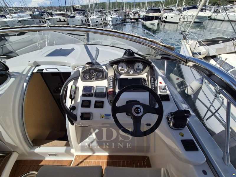 Cranchi Endurance 33
