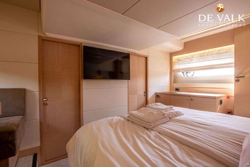 Prestige 550 Flybridge