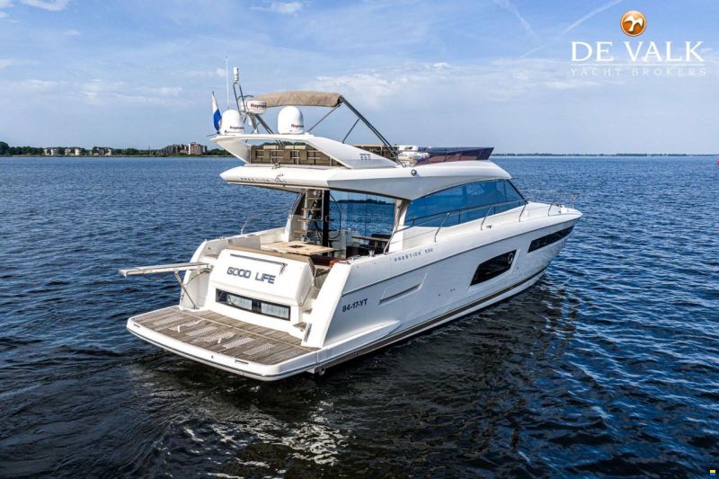 Prestige 550 Flybridge