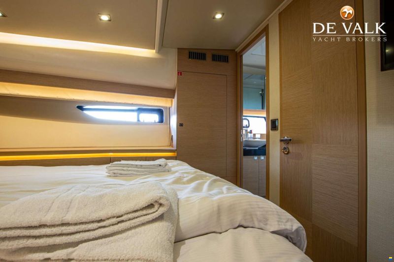 Prestige 550 Flybridge