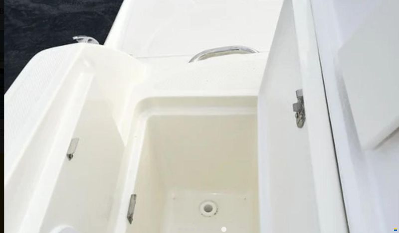 Bayliner Vr5 Bowrider 2018 – Klar til so