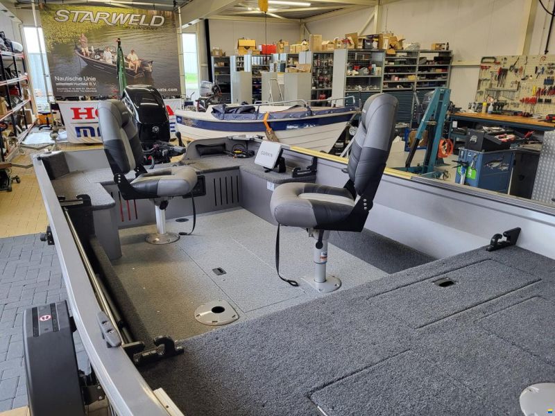 Crestliner 1650 Discovery Tiller