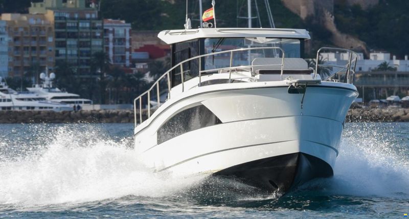 Nautic Yachts 990 neon