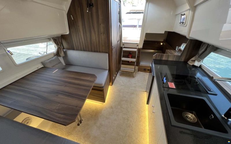 Nautic Yachts 990 neon