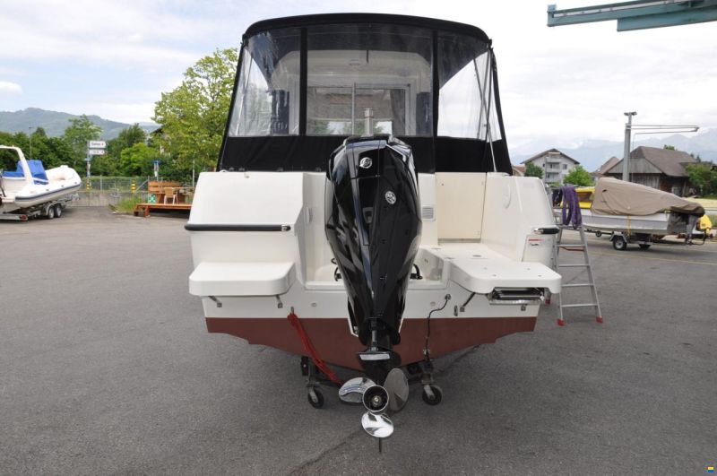 Quicksilver 675 Pilothouse