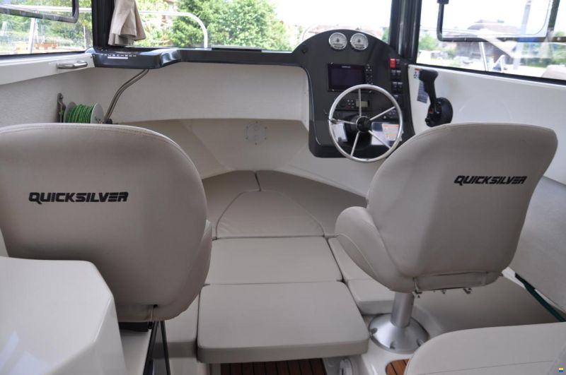 Quicksilver 675 Pilothouse