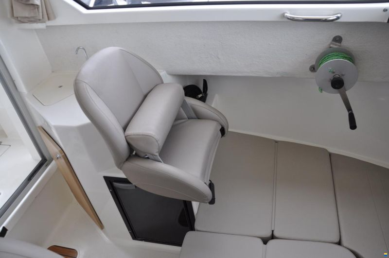 Quicksilver 675 Pilothouse