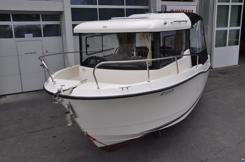 Quicksilver 675 Pilothouse