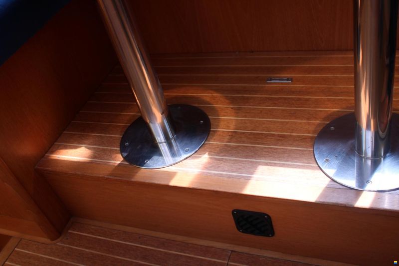 Wauquiez 40 Pilot Saloon