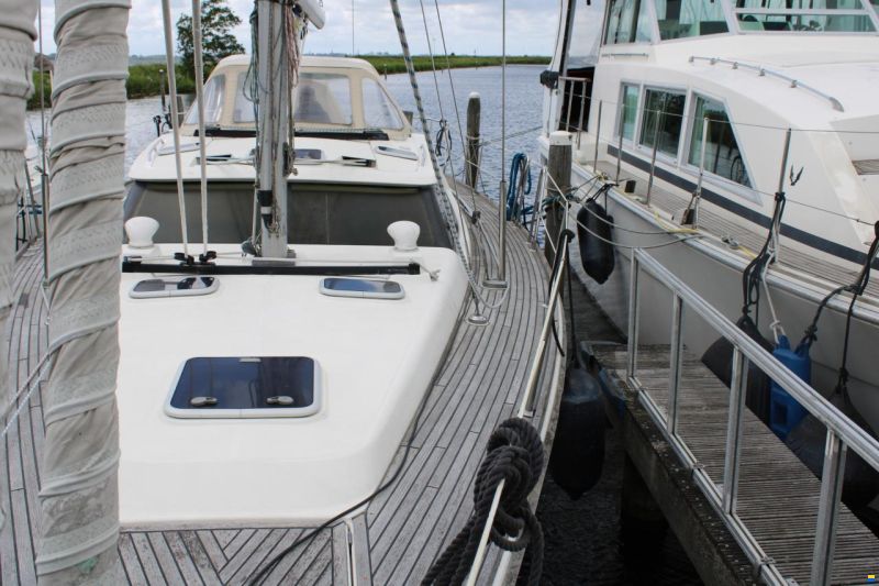 Wauquiez 40 Pilot Saloon