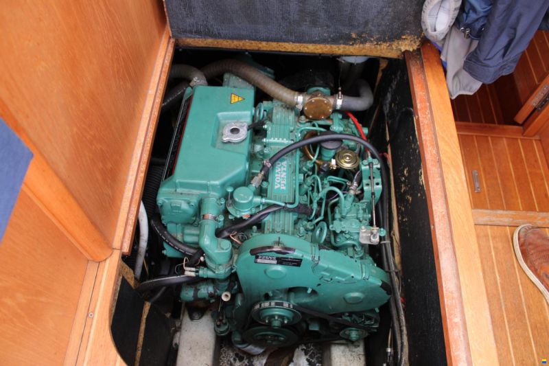 Wauquiez 40 Pilot Saloon