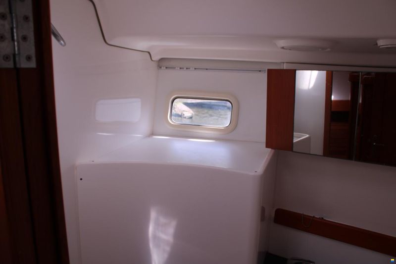 Wauquiez 40 Pilot Saloon