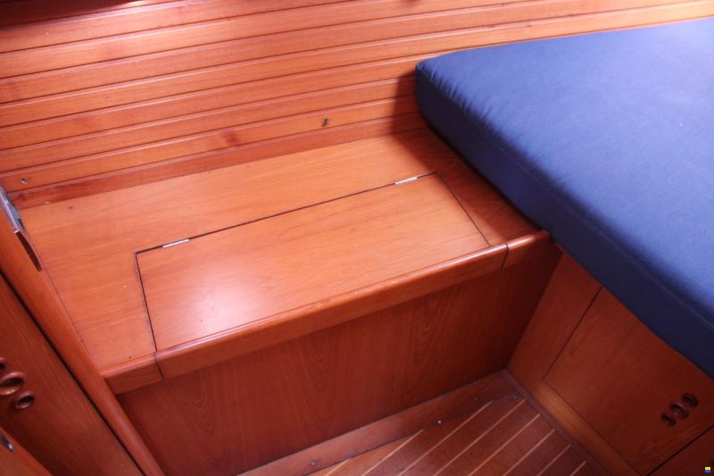 Wauquiez 40 Pilot Saloon