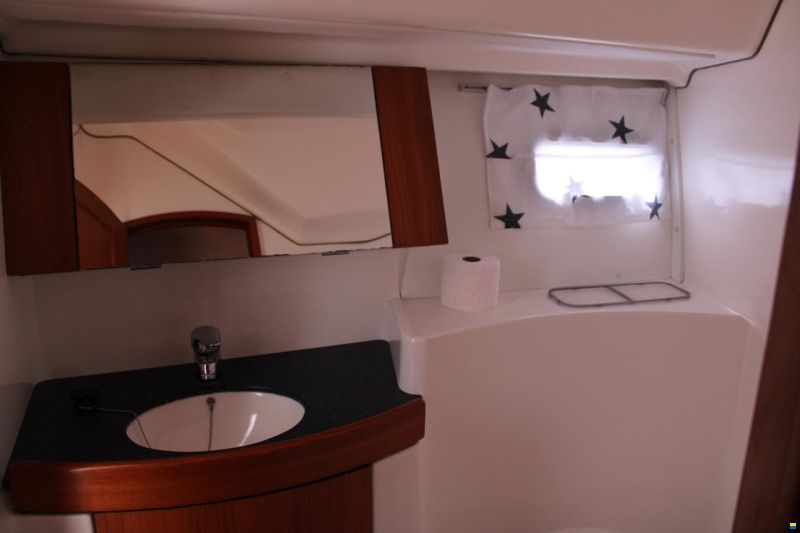 Wauquiez 40 Pilot Saloon