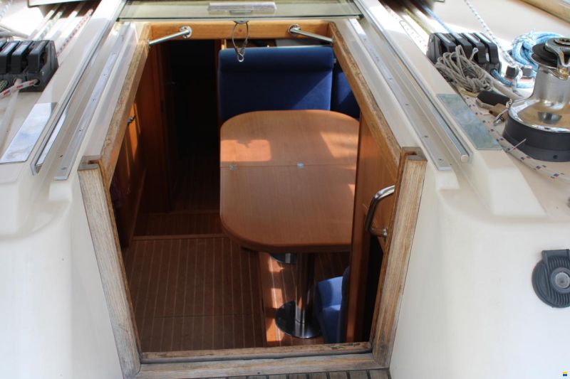 Wauquiez 40 Pilot Saloon