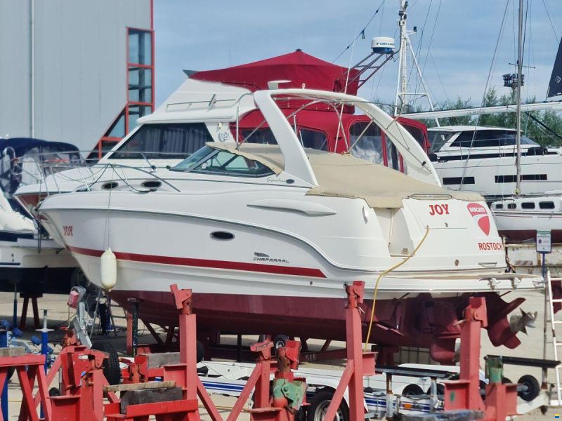 Chaparral Signature 270