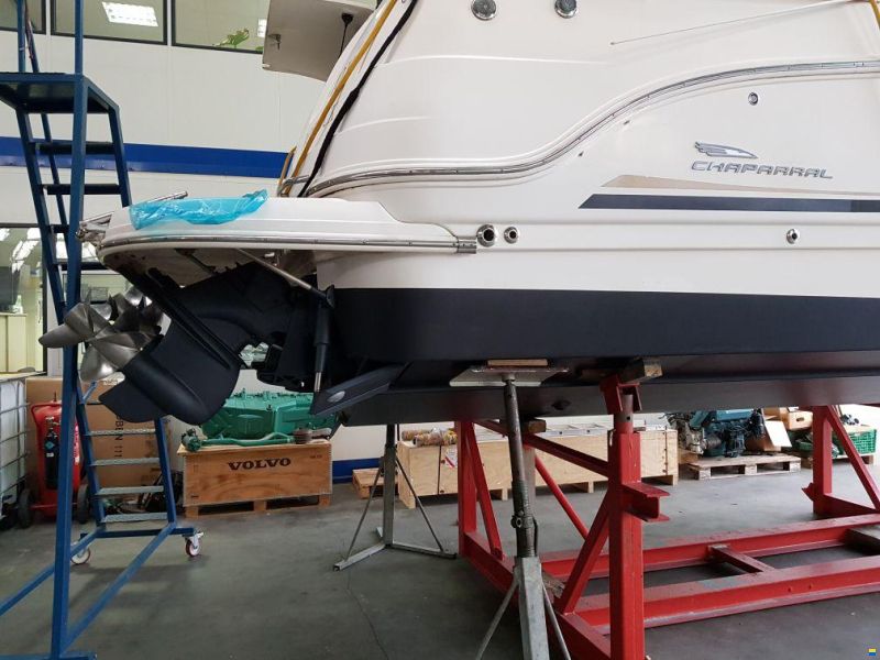 Chaparral Signature 270