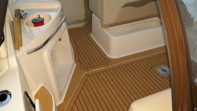 Chaparral Signature 270