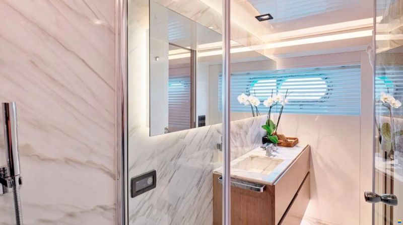 Admiral Yachts Admiral 23.98m