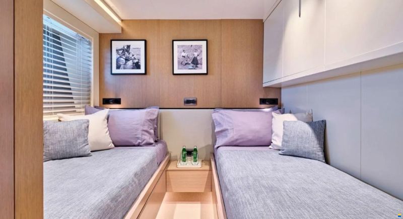 Admiral Yachts Admiral 23.98m