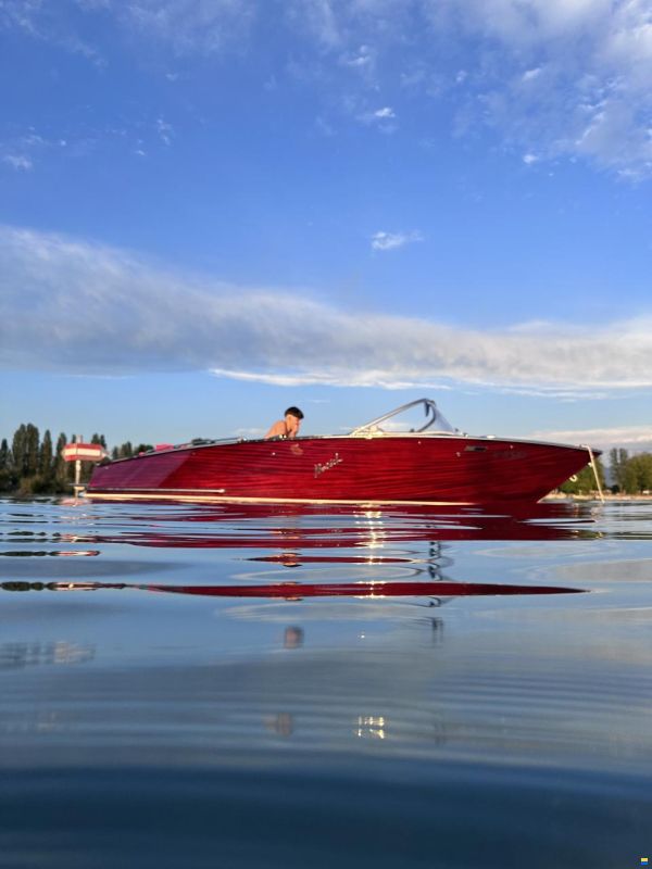 Boesch 560 Sundeck