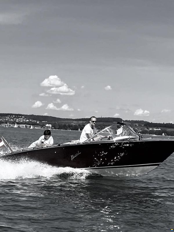 Boesch 560 Sundeck