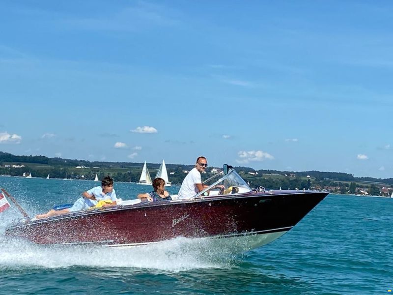 Boesch 560 Sundeck