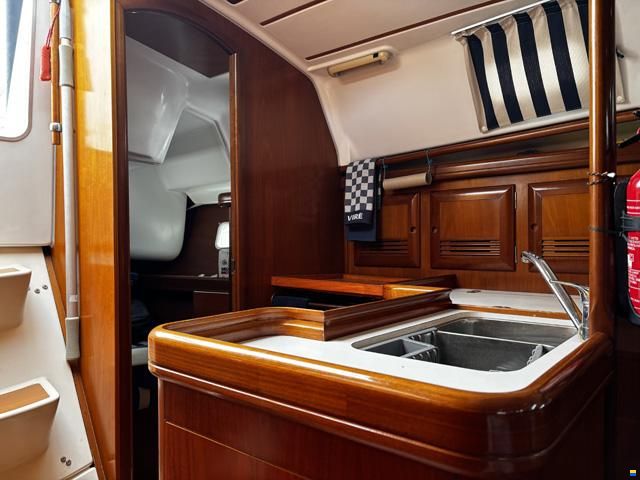 Beneteau Oceanis 361