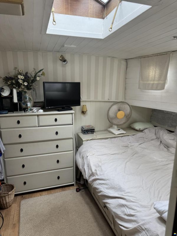 Luxemotor Dutch barge
