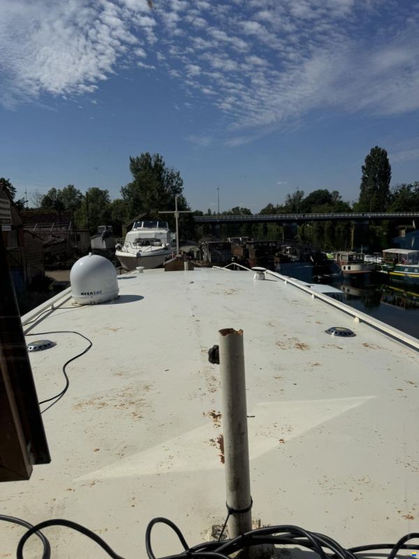 Luxemotor Dutch barge