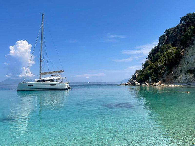 Fountaine Pajot Astrea 42