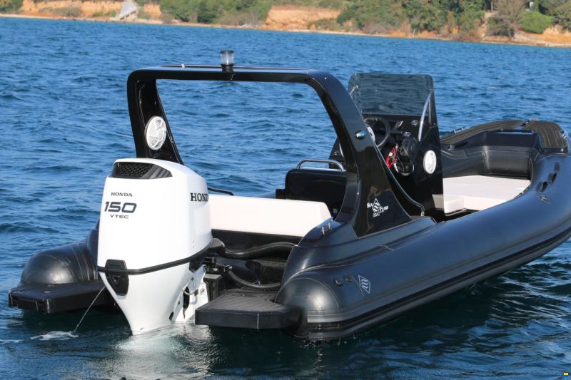 Sea Flash Luxury 620 with Honda BF150