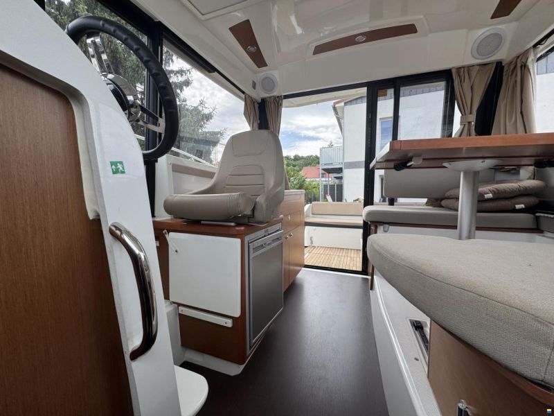 Jeanneau Merry Fisher 855