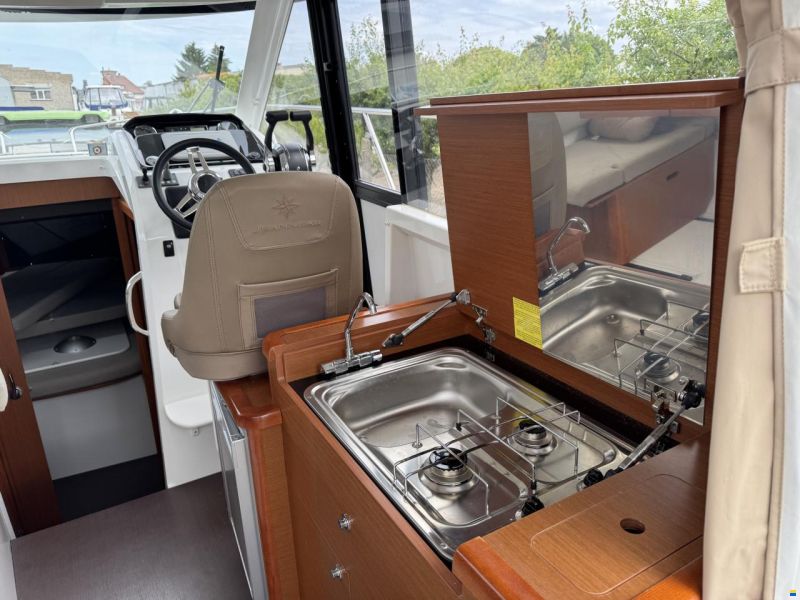 Jeanneau Merry Fisher 855