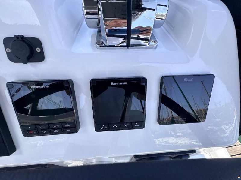 Lagoon 38
