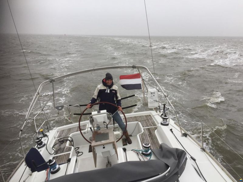 Beneteau Oceanis 37