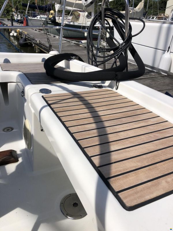 Beneteau Oceanis 37