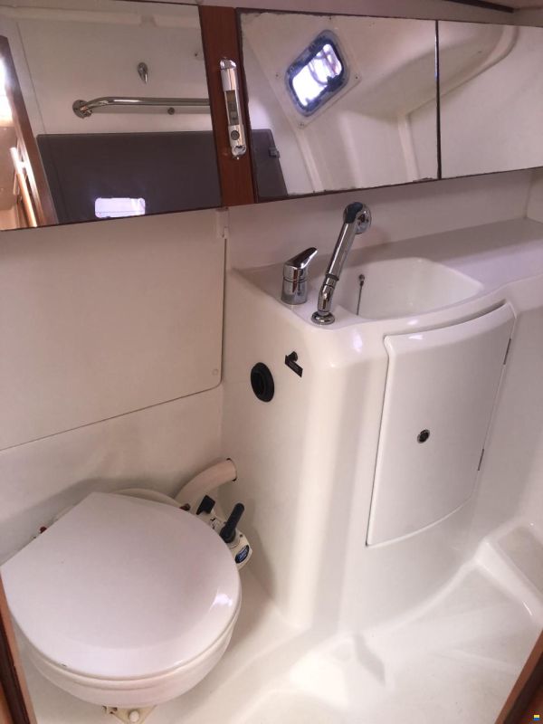 Beneteau Oceanis 37