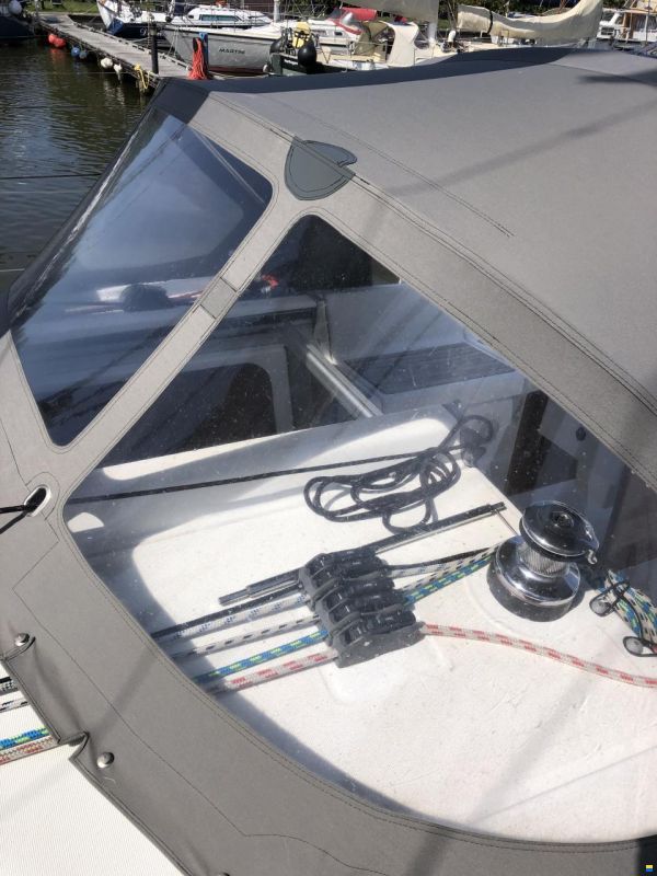 Beneteau Oceanis 37
