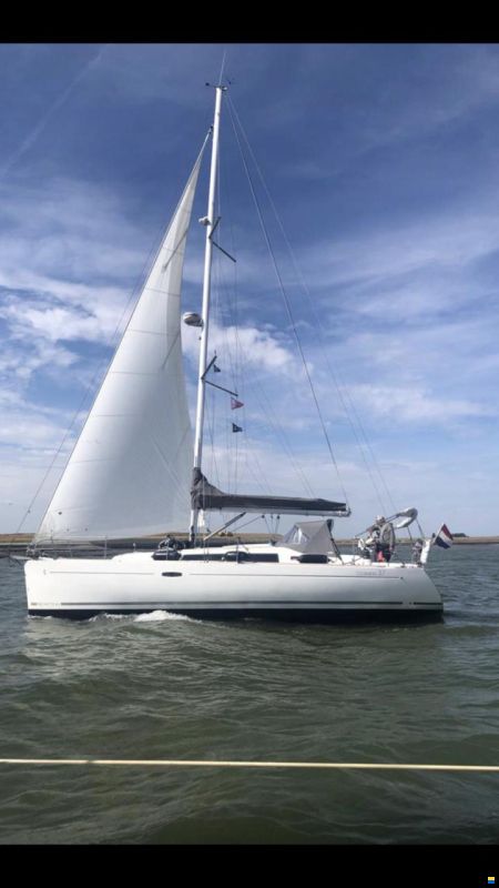 Beneteau Oceanis 37
