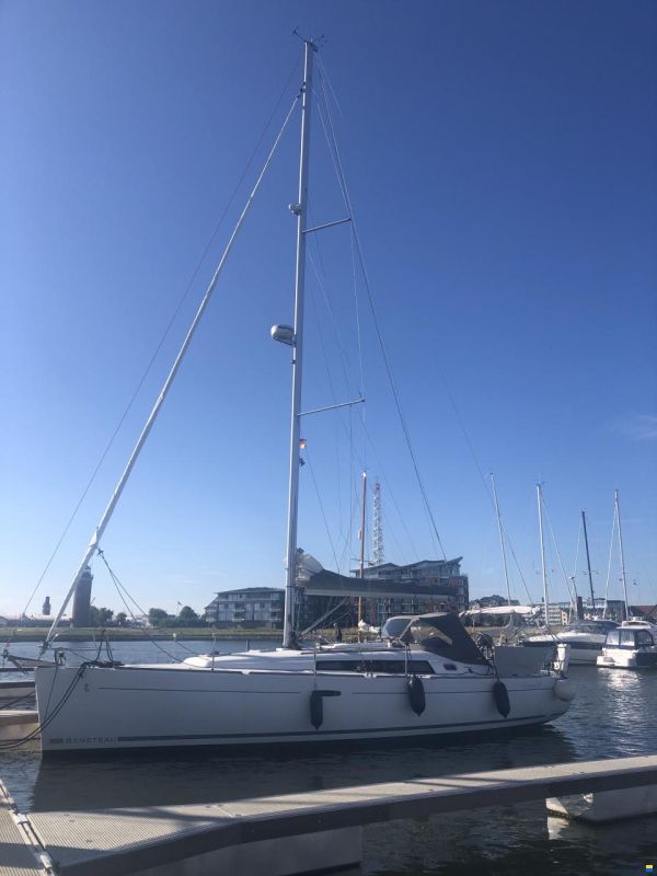 Beneteau Oceanis 37